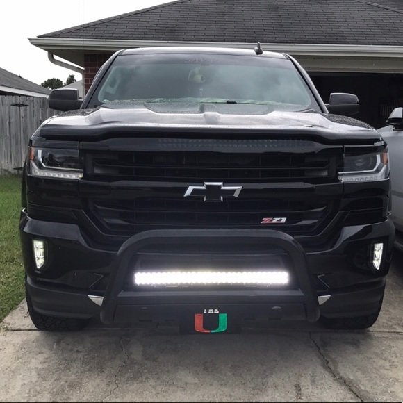 Meet your Posher, Derrick - Picture 6 of 7